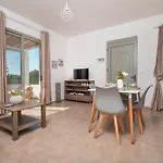 Nuova Casa Tranquilla * העיירה קוס